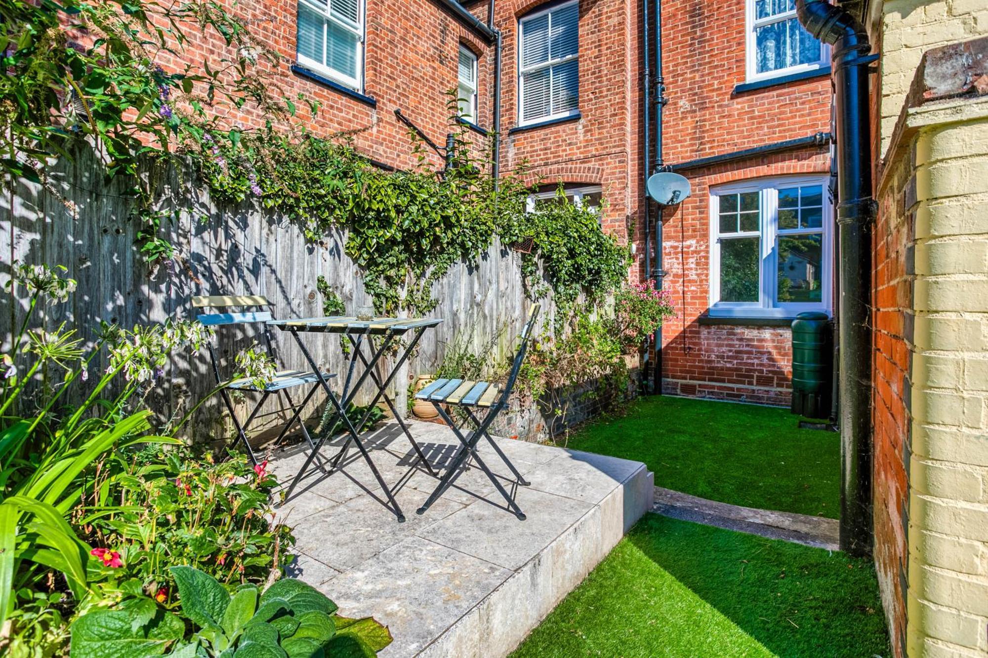 The Hideaway, Chic Coastal Apartment - Crabpot Cottages Sheringham Cromer Exterior photo